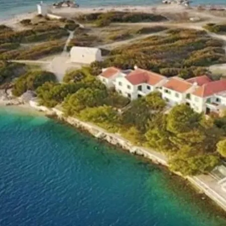 Povlja Bungalows *