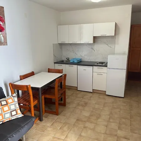 Povlja Bungalows بوفليا