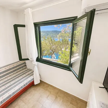 Povlja Bungalows *