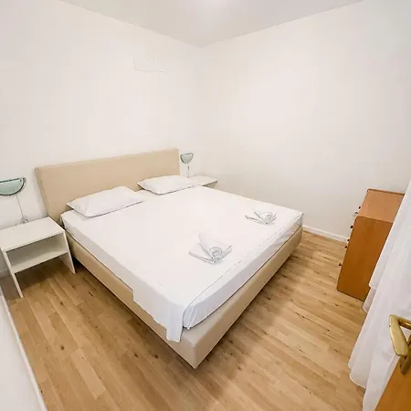Povlja Bungalows Повляна