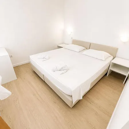 Апартаменты Povlja Bungalows Повляна