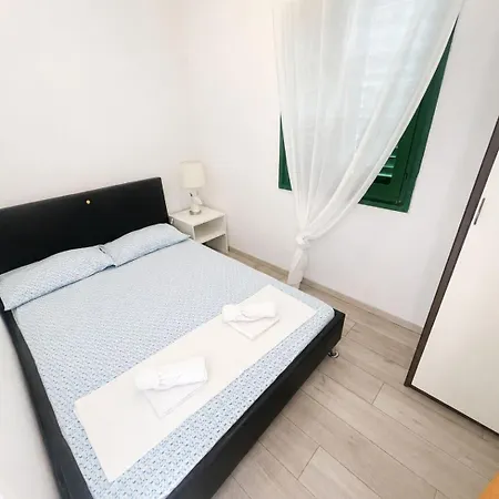 Povlja Bungalows * Повляна