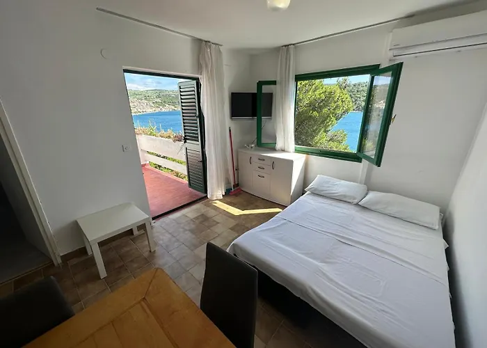 Povlja Bungalows