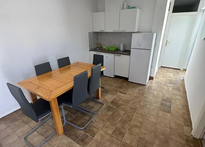 شقة Povlja Bungalows
