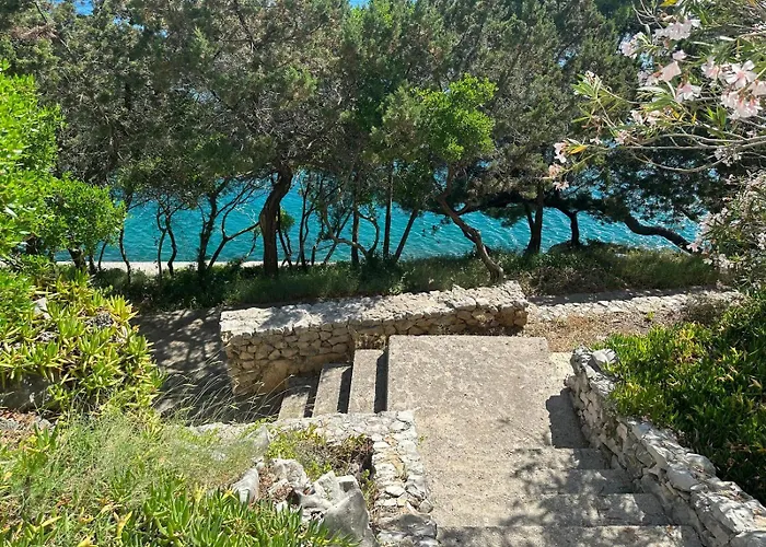 Povlja Bungalows *