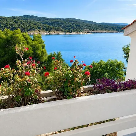 Povlja Bungalows * Povlja (Brac)