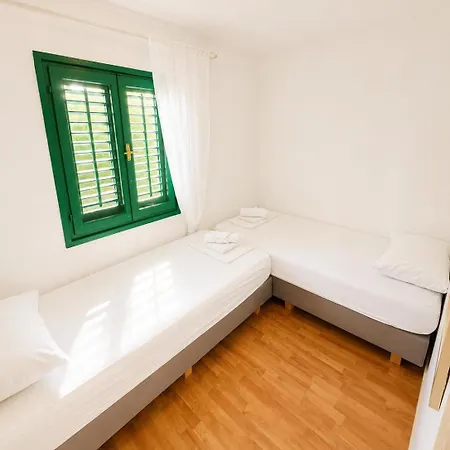 Povlja Bungalows Lägenhet *